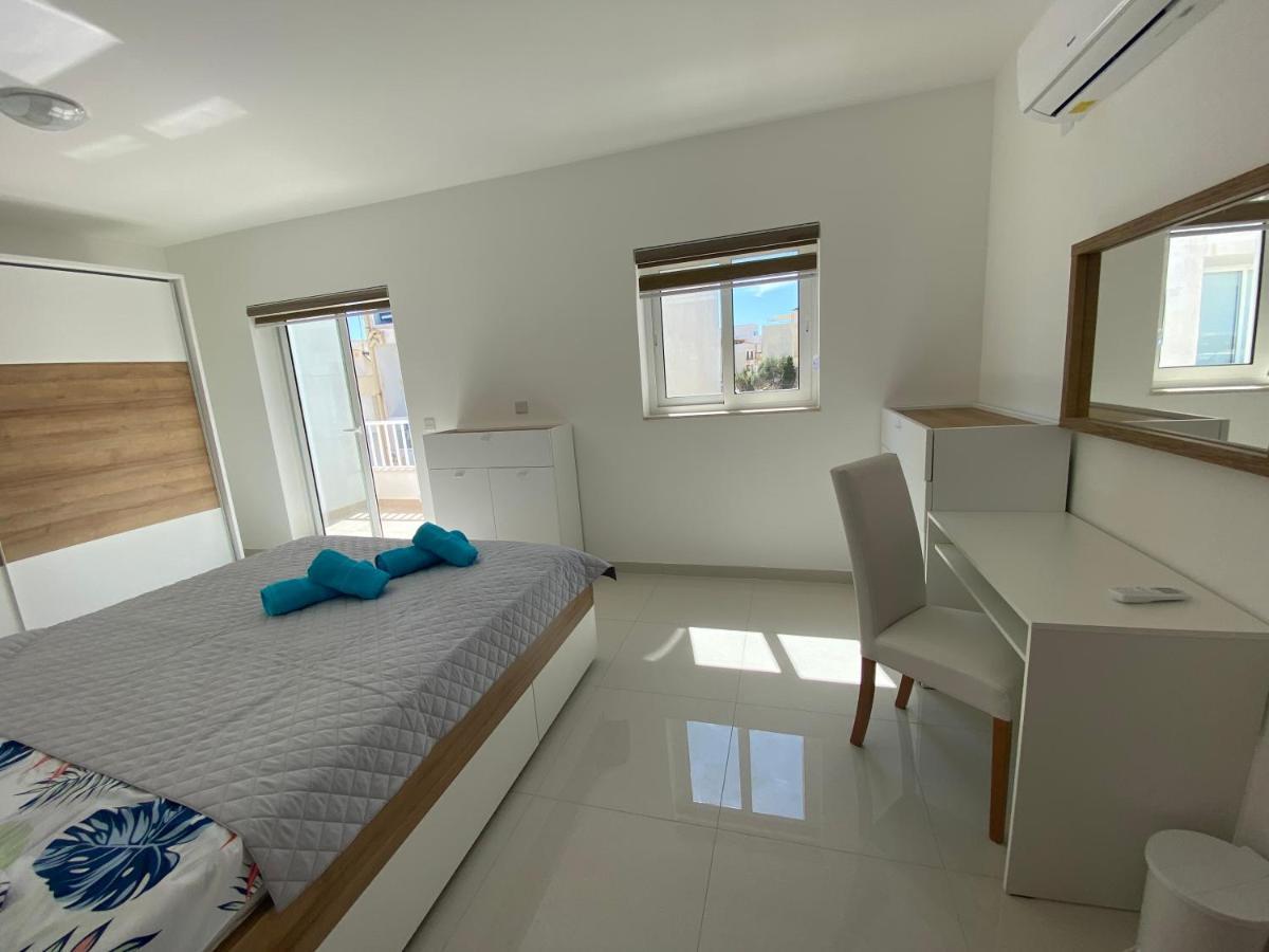 Sunshine Apartments Mellieha - Modern Two Bedroom Penthouse With Terrace Екстер'єр фото