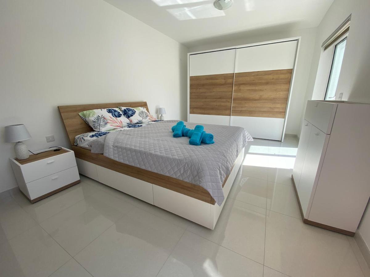 Sunshine Apartments Mellieha - Modern Two Bedroom Penthouse With Terrace Екстер'єр фото