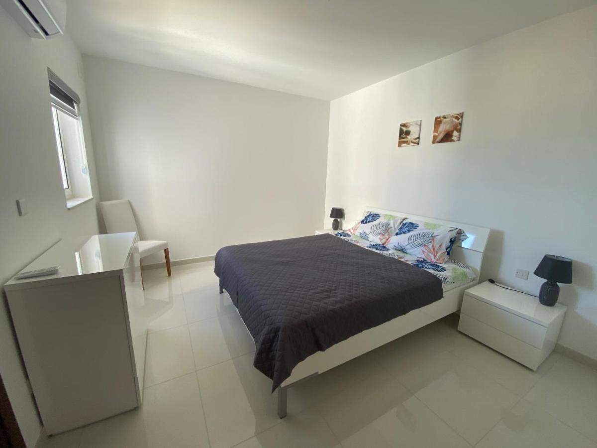 Sunshine Apartments Mellieha - Modern Two Bedroom Penthouse With Terrace Екстер'єр фото