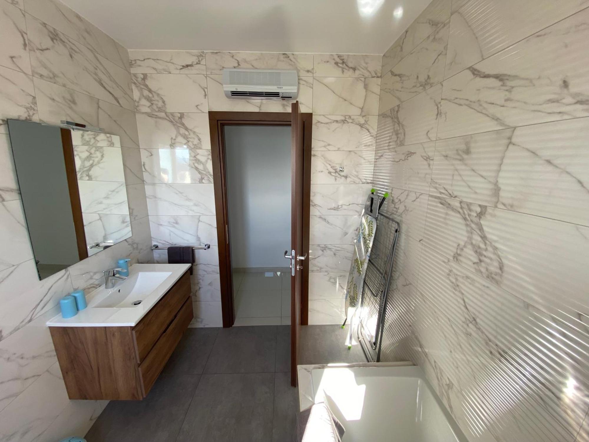 Sunshine Apartments Mellieha - Modern Two Bedroom Penthouse With Terrace Екстер'єр фото